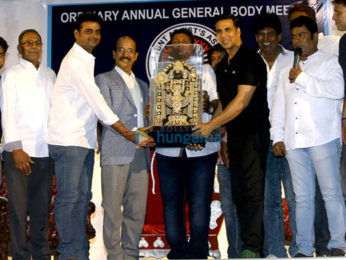 Akshay Kumar launches the insurance scheme for movie stunt men