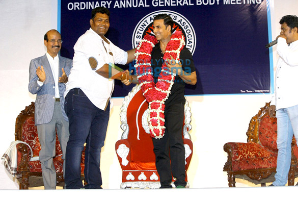 akshay kumar launches the insurance scheme for movie stunt men 8