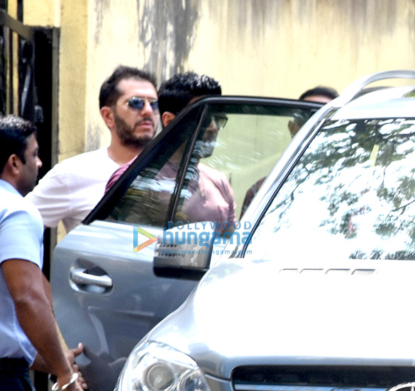 akshay kumar snapped meeting 6
