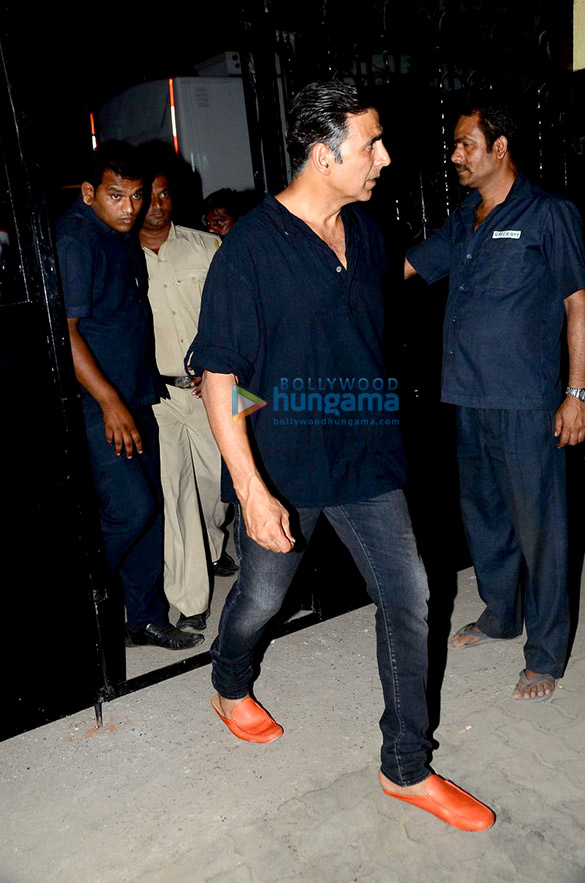 akshay kumar snapped post his shoot for padman in bandra 4
