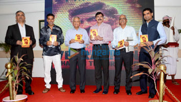 Akshay Kumar unveils K. Vijay Kumar’s book ‘Veerappan – Chasing The Brigand’