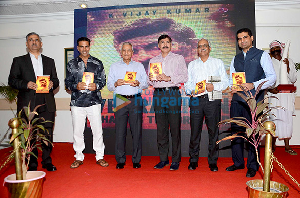 Akshay Kumar unveils K. Vijay Kumar’s book ‘Veerappan – Chasing The Brigand’