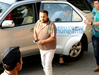 Celebrities attend the last rites of Vinod Khanna in Worli