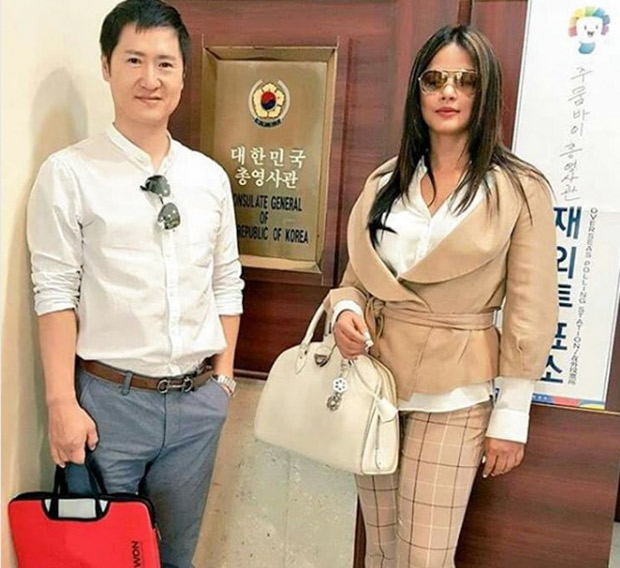 Check out Neetu Chandra meets represents from Consulate General of the Republic of Korea 1