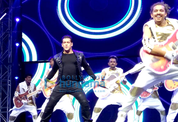 da bangg tour concert in sydney 5