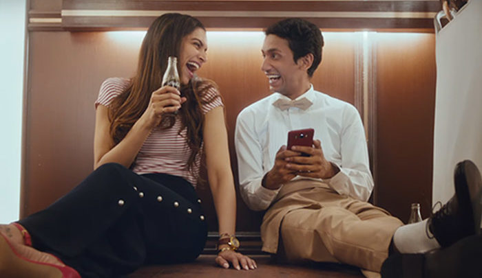 Watch: Deepika Padukone dancing inside an elevator with a housekeeper! Watch: Deepika Padukone dancing inside an elevator with a housekeeper!