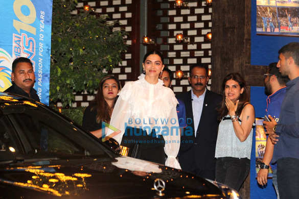 Deepika Padukone, John Abraham, Sachin Tendulkar and more grace the tenth year celebrations of ‘Mumbai Indians’ Deepika Padukone, John Abraham, Sachin Tendulkar and more grace the tenth year celebrations of ‘Mumbai Indians’