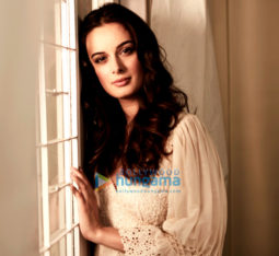 Celebrity Photos of Evelyn Sharma