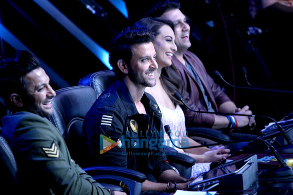 hrithik roshan on the sets of nach baliye 1