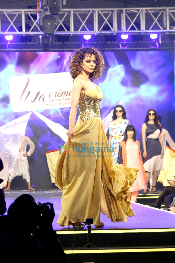 kangna ranaut walks at the launch of brand liva creme 3