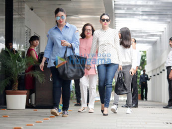 Kareena Kapoor Khan & Karisma Kapoor snapped post birthday lunch with mom Babita Kapoor at Hakkasan