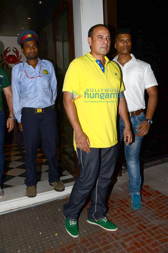 katrina kaif alvira khan agnihotri and atul agnihotri snapped post dinner at the bastian 3