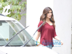 Kriti Sanon snapped post meeting in Bandra