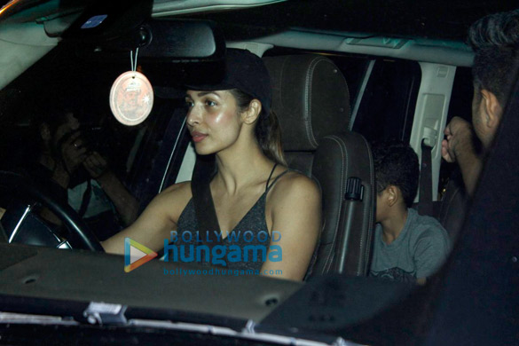 malaika arora khan and amrita arora snapped with kids in bandra 4