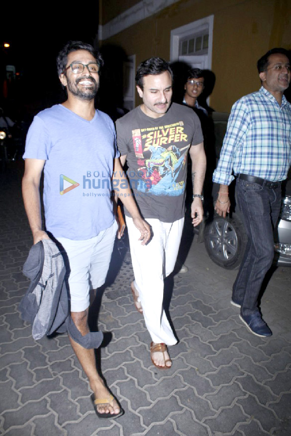 saif ali khan snapped post meeting in bandra 4