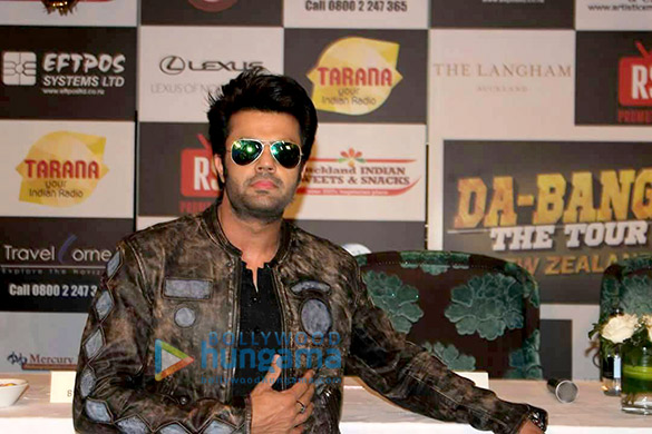 salman bipasha others grace press conference of da bangg 5