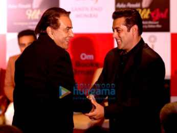 Salman Khan, Dharmendra & Jeetendra grace the launch of Asha Parekh's book 'The Hit Girl'