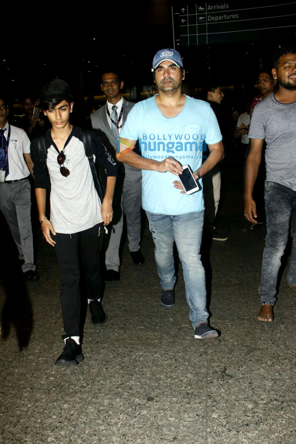 salman khan and family arrives back from maldives post celebrating ahils first birthday 2