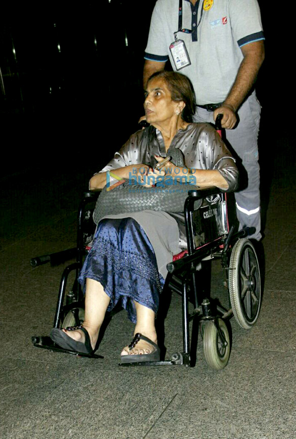 salman khan and family arrives back from maldives post celebrating ahils first birthday 5