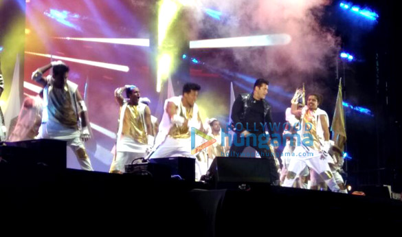 Salman Khan graces ‘Dabangg Tour Concert’ in Hong Kong Salman Khan graces ‘Dabangg Tour Concert’ in Hong Kong