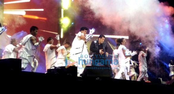 salman khan rehearsing for dabangg tour hungama in hong kong 2