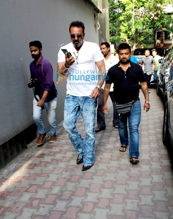 sanjay dutt snapped at vishesh films office 5