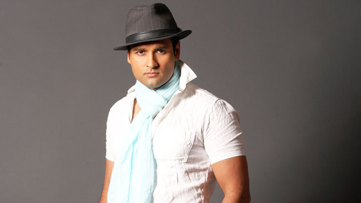 “Sanjay Leela Bhansali’s Love Story Script Is I Am Going For”: Rohit Roy On His Directorial Venture “Sanjay Leela Bhansali’s Love Story Script Is I Am Going For”: Rohit Roy On His Directorial Venture