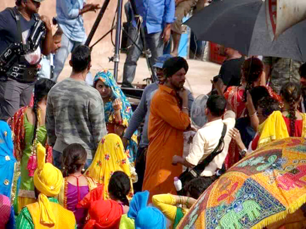 Shah Rukh Khan and Anushka Sharma shake a leg for Imtiaz Ali's film in Punjab1