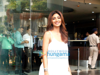 Shilpa Shetty inaugurates her make up artist's salon in Mumbai