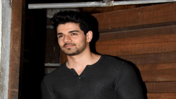 Sooraj Pancholi snapped post his dinner with friends