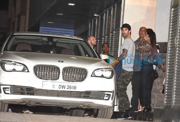 sunny leone snapped post a meeting in bandra 4