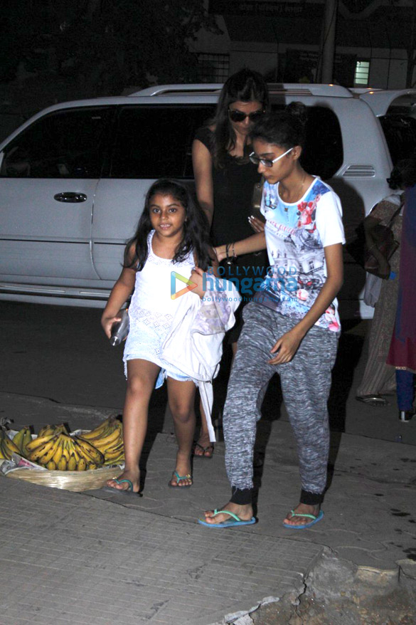 Sushmita Sen snapped with her daughters post a spa session in Bandra