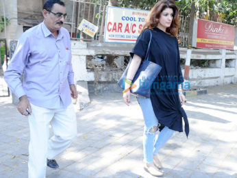 Sussanne Roshan, Twinkle Khanna & Gayatri Oberoi snapped post salon session