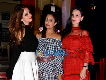 Sussanne Khan, Seema Khan and Elli Avram at Bandra 190 fashion preview