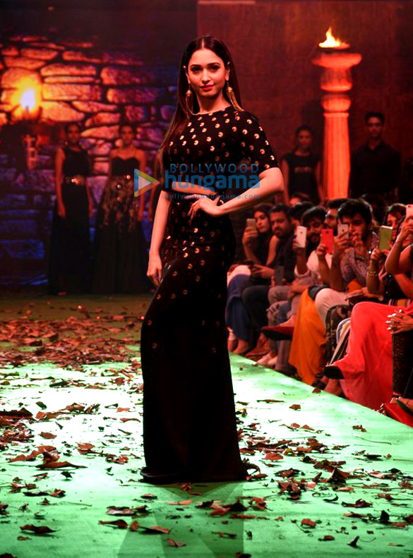 tamannaah walks for bahubali fashion show 3