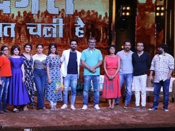 Aamir Khan and the 'Dangal' girls Fatima Sana Sheikh and Sanya Malhotra snapped on the sets of Sa Re Ga Ma