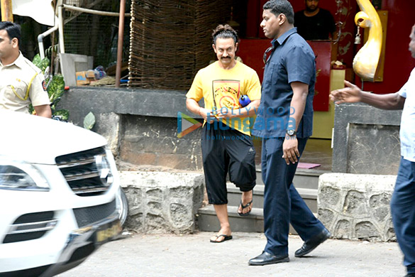 aamir khan snapped post spa session 4