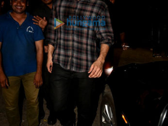 Aditya Roy Kapur snapped post partying with close friends