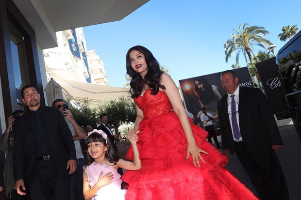 Aishwarya Rai Bachchan took her daughter Aaradhya Bachchan as her date to Cannes 2017-2