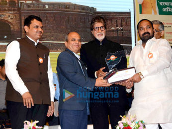 Amitabh Bachchan graces the launch of the 'Darwaza Bandh' campaign