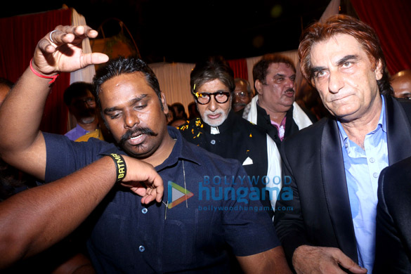 amitabh snapped at a close friends son wedding 6