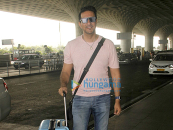 Anushka Sharma, Virat Kohli, Ranbir Kapoor, Kangna Ranaut and others snapped at the airport