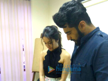 Arjun Kapoor and Shraddha Kapoor snapped promoting their film Half Girlfriend in Kolkatta