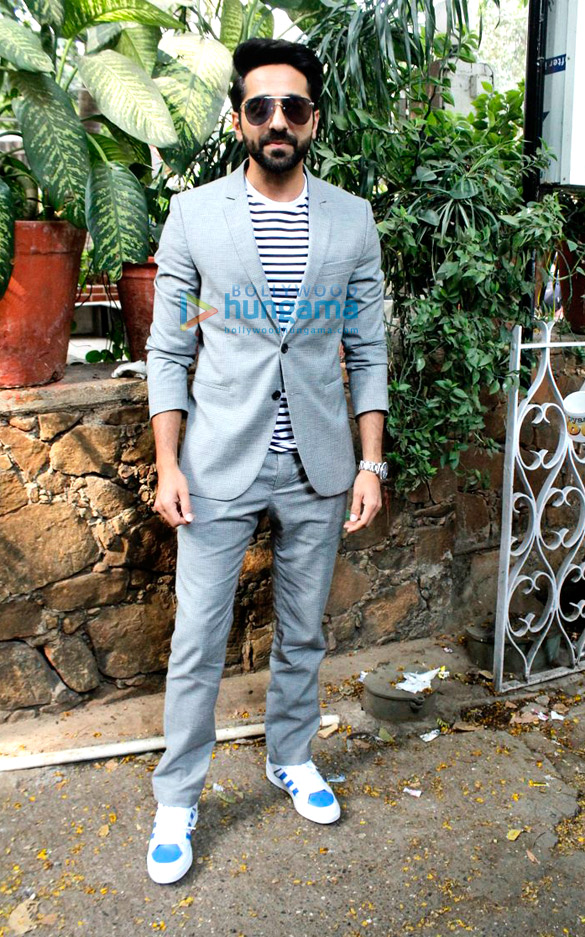 ayushmann and parineeti snapped promoting meri pyaari bindu 1