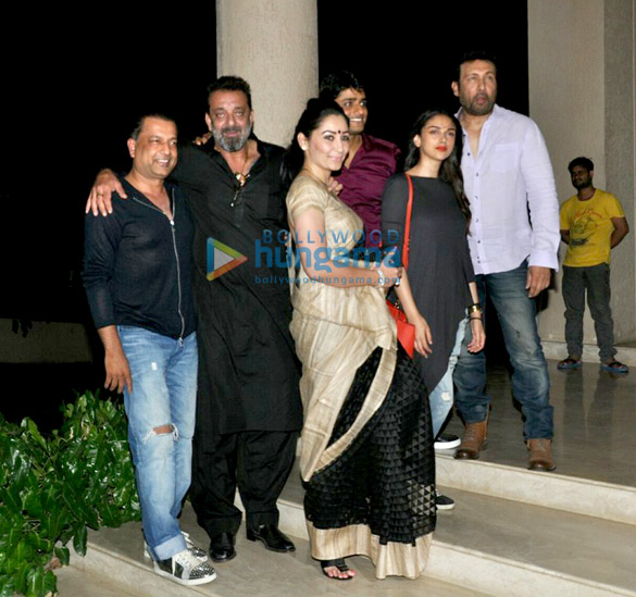 bhoomi movie wrap up bash with sanjay dutt 2
