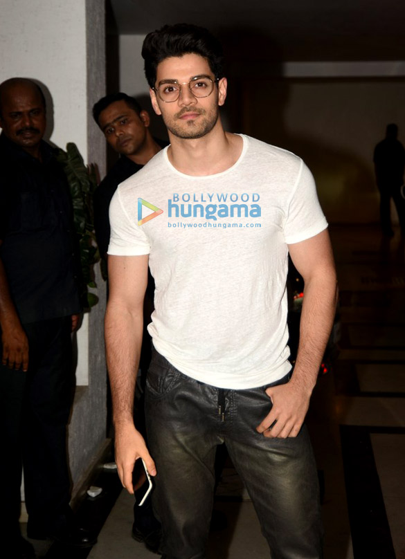 bollywood biggies at karan johars 45th birthday bash at his house in bandra 37