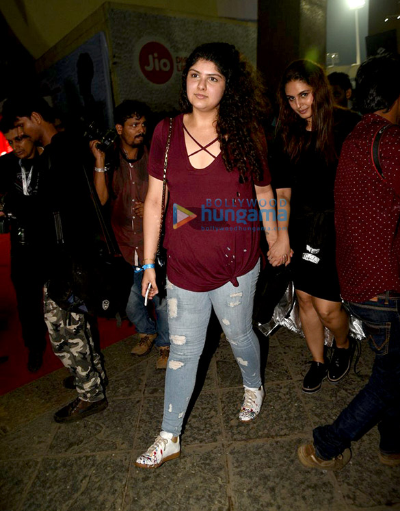 celebs attend justin biebers concert in mumbai 22
