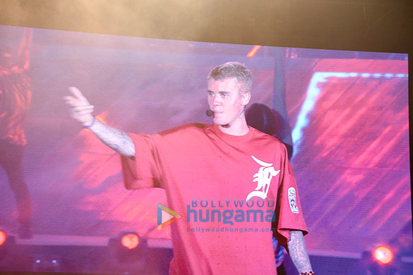 celebs attend justin biebers concert in mumbai 26