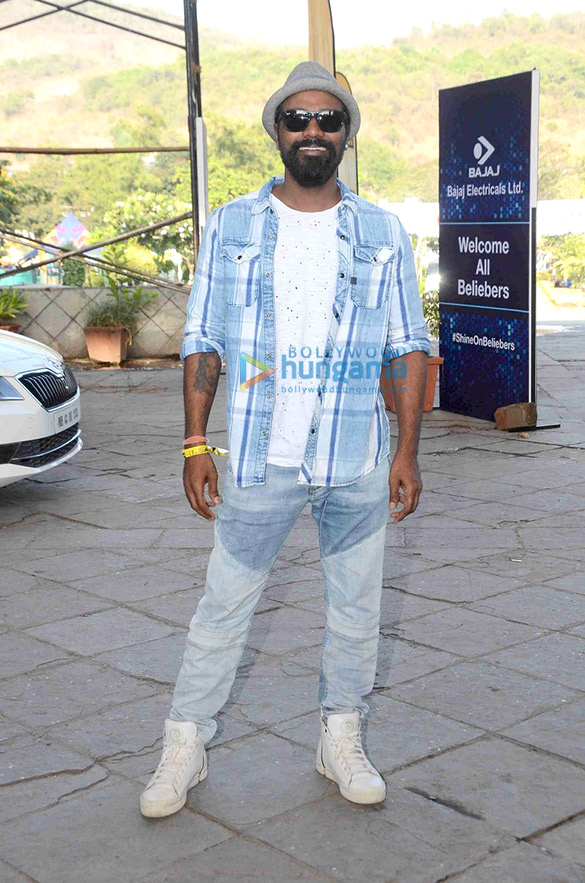 celebs attend justin biebers concert in mumbai 33