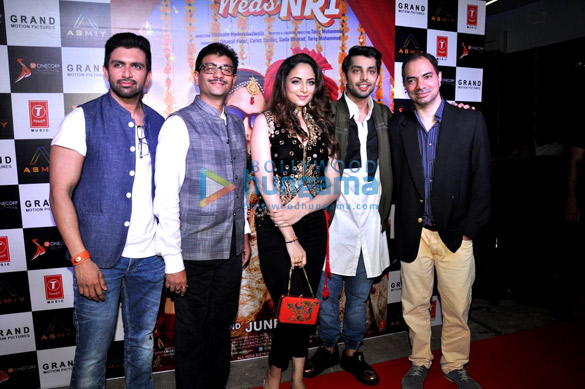 first look launch of the film sweetie weds nri 3